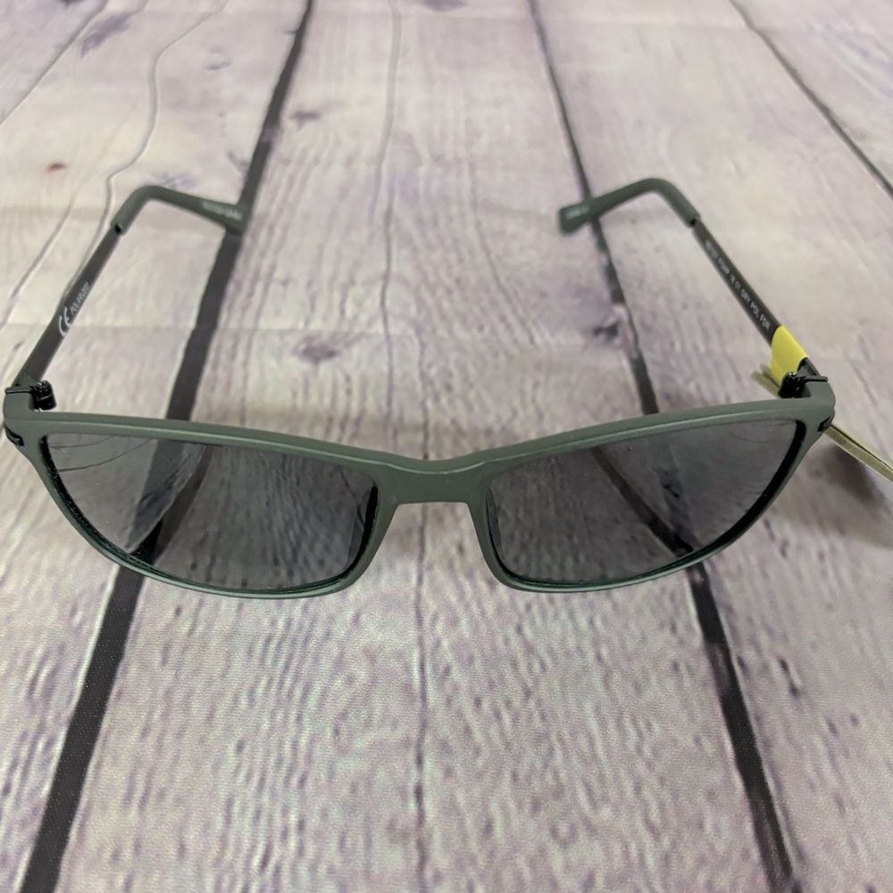 NWT Foster Grant WAY Matte Graphite Classic UVA UVB Protection Sunglasses Shades
